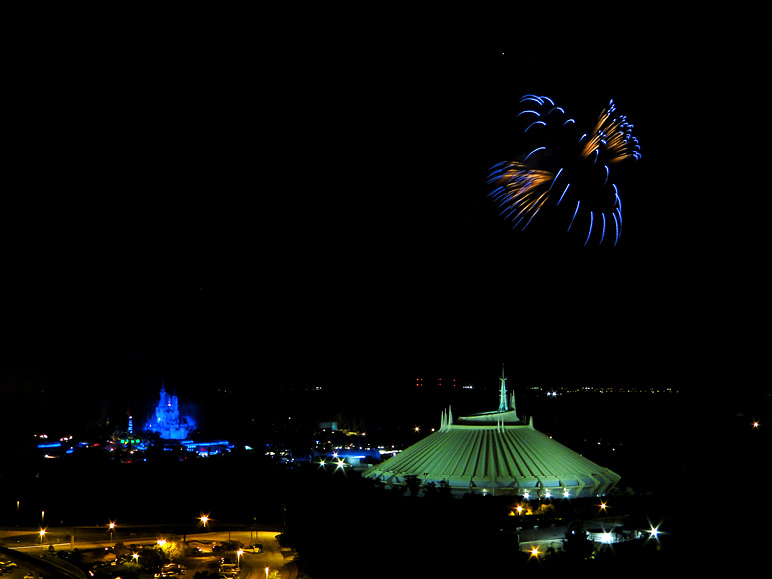 Cool fireworks shape (93.95 KB)
