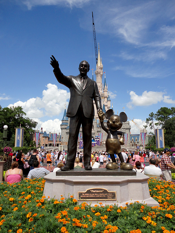 Here's the friendship statue (280.02 KB)