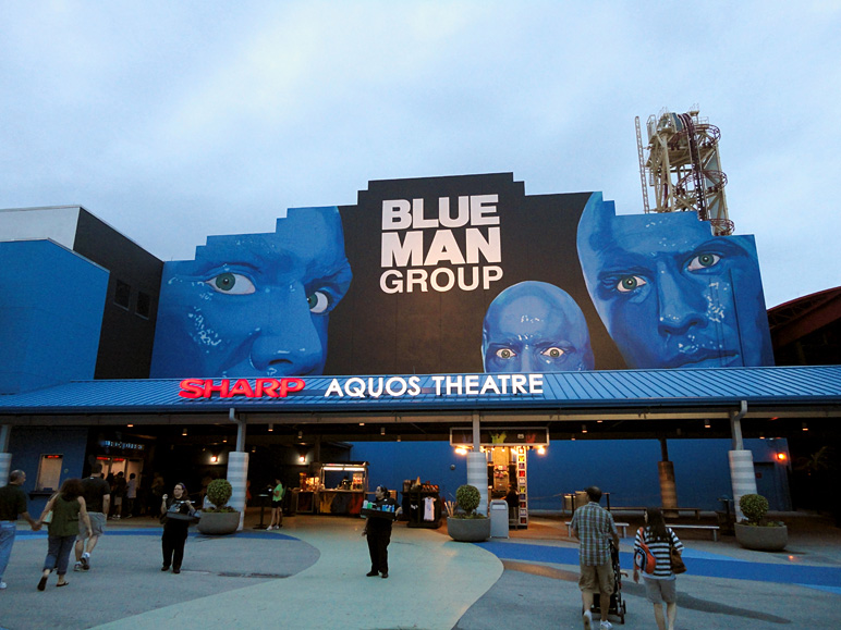 The fa&ccedil;ade of the Sharp Aquos Theatre, former home of Nickelodeon Studios, current home to the Blue Man Group (196.35 KB)