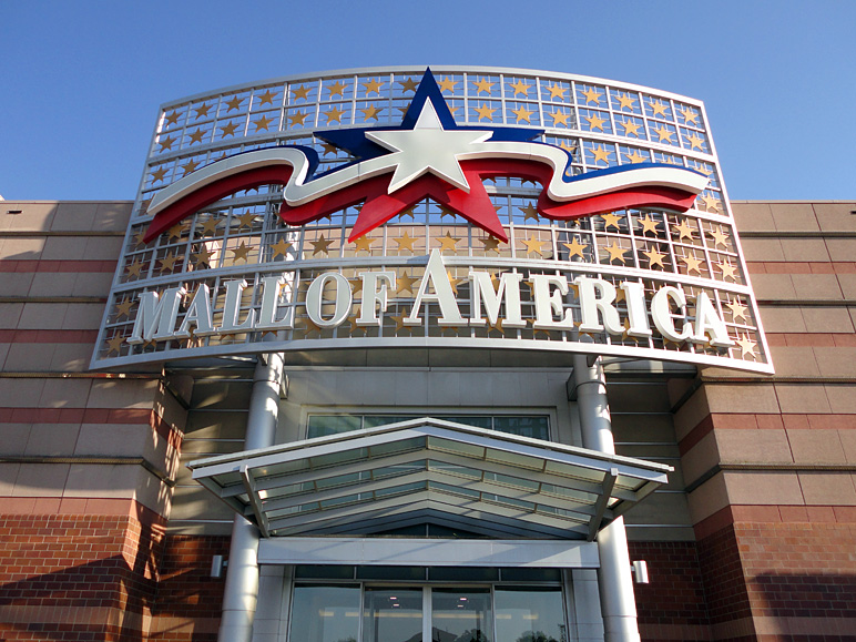 Mall of America fa&ccedil;ade (242.66 KB)