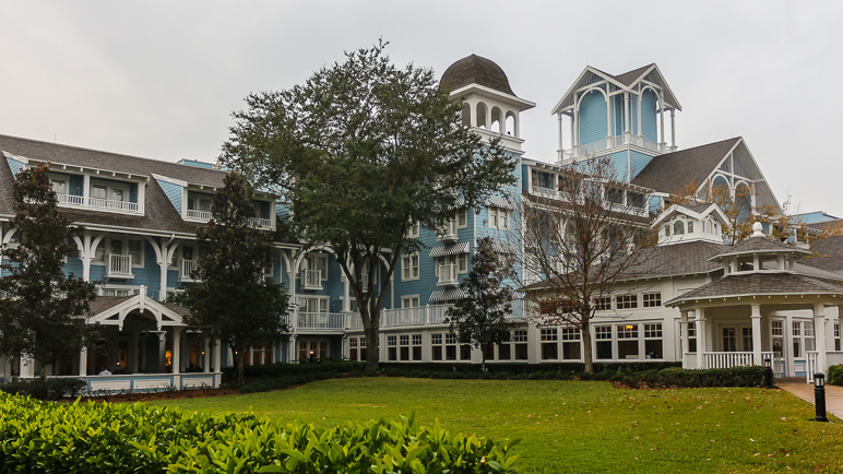 Another view of the Beach Club Resort (241.02 KB)